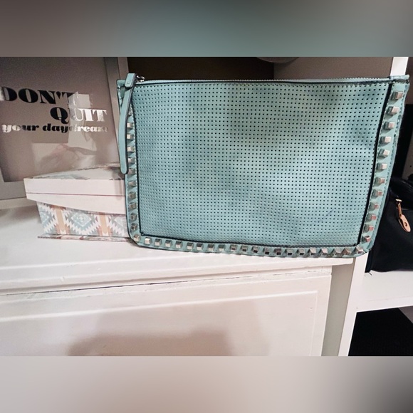 Pocket Book - Picture 1 of 2